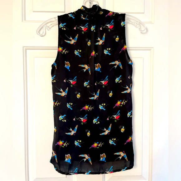 Monk & Lou Multi Bird Print Sleeveless Shawl Collar Blouse XXS Black - Picture 11 of 16